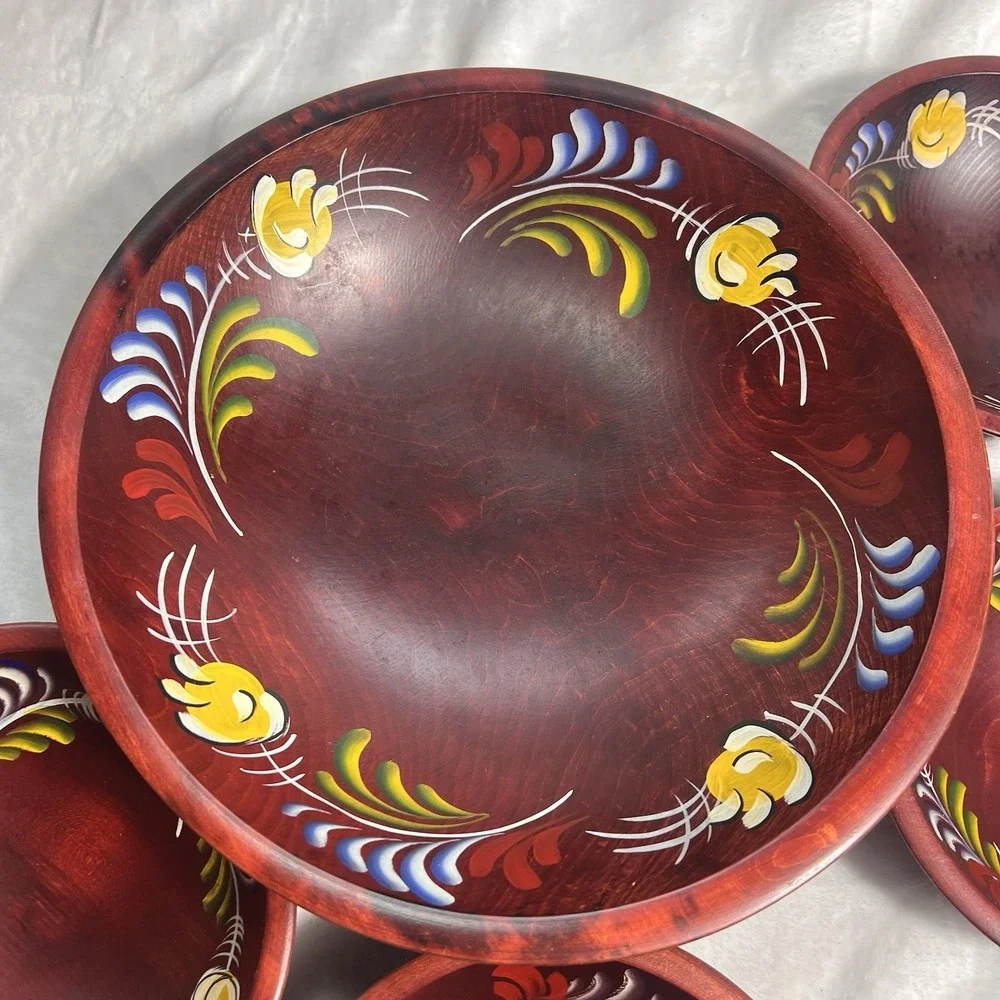 Vintage Woodcraftery Bowls Pennsylvania Dutch Hand Painted 5 Piece Salad Set